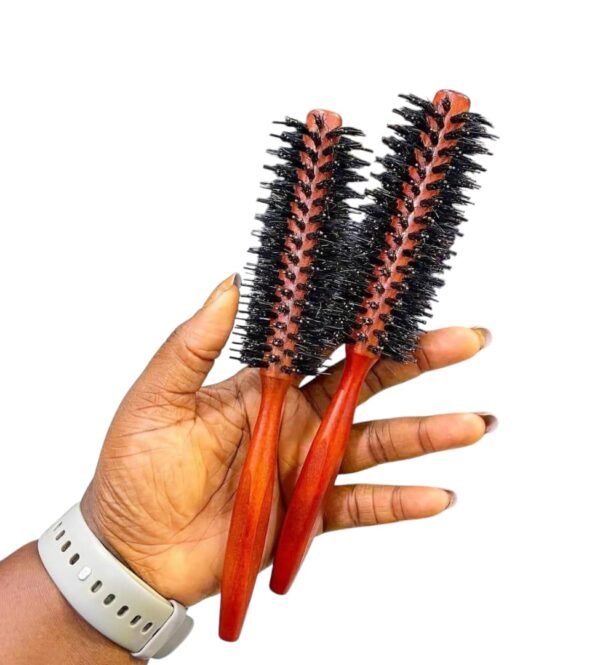 BLOW DRYING BRUSH