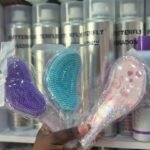 Cute detangling brush