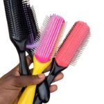 DEMAN DETANGLING BRUSH